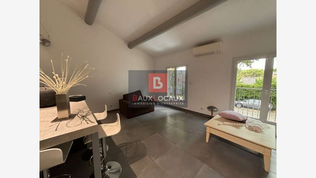Bureaux 177m² à louer à Courthézon centre