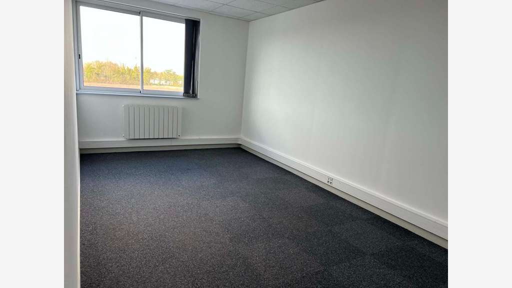 Bureaux 75m² et 85m² secteur Creil Parc Alata