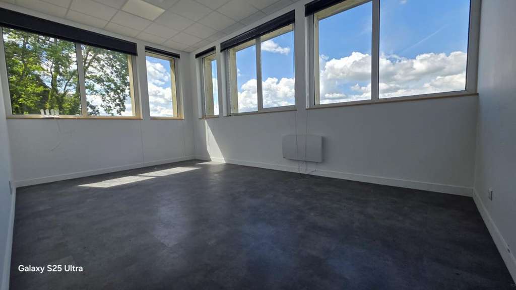 Bureaux clés en main à Creil Parc Alata 