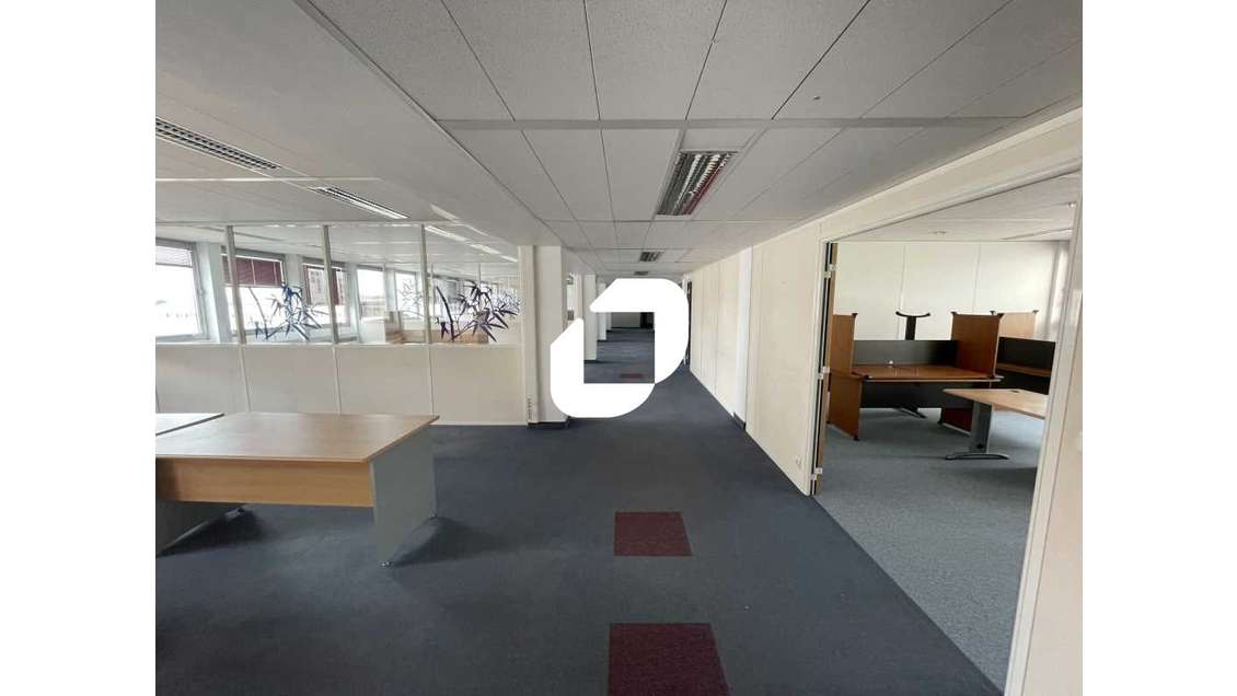 A louer Bureaux 337m² Creteil
