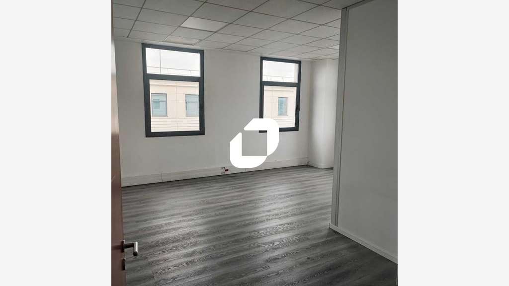 A louer Bureaux 720m² Creteil