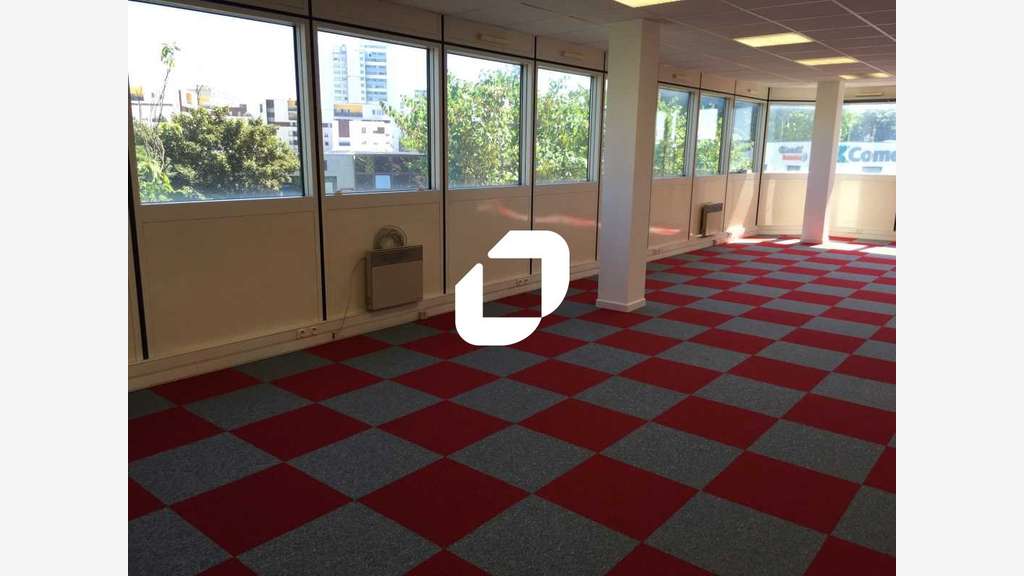 A louer Bureaux 87m² Creteil