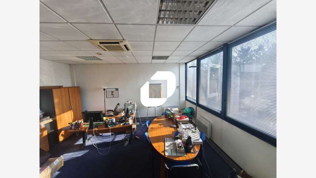 A louer Bureaux 106m² Creteil