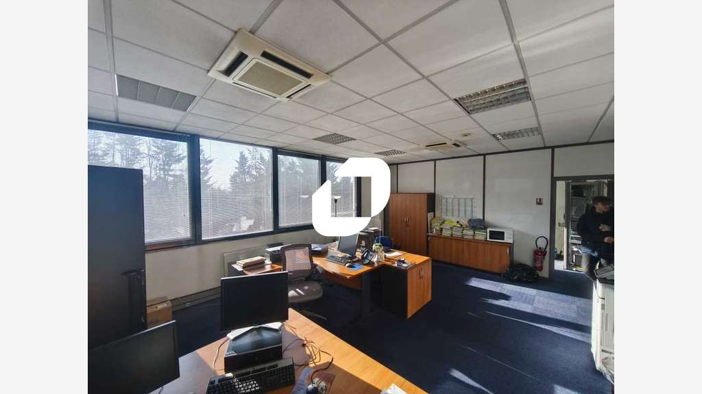 A louer Bureaux 106m² Creteil