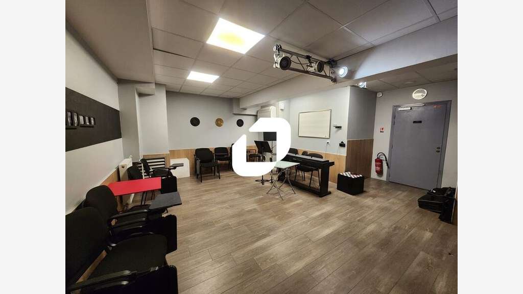 A louer Bureaux 1394m² Creteil