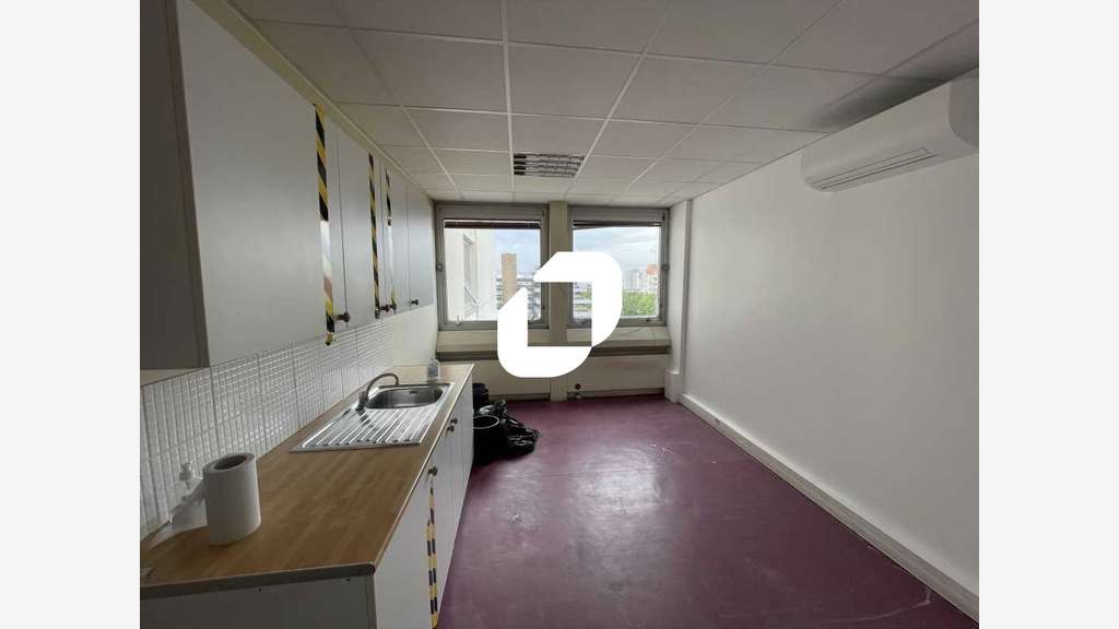 A louer Bureaux 337m² Creteil