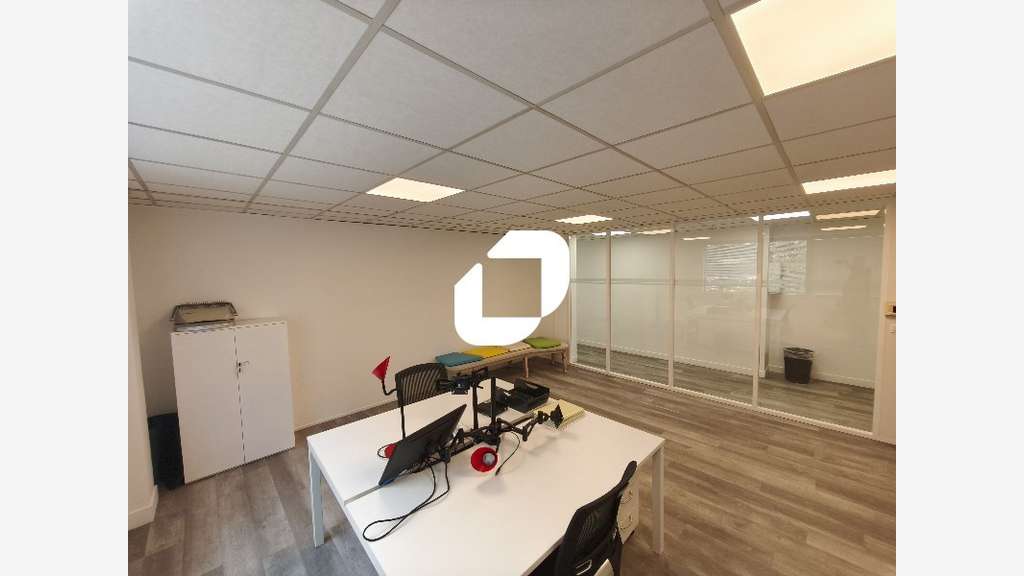 A louer Bureaux 317m² Creteil