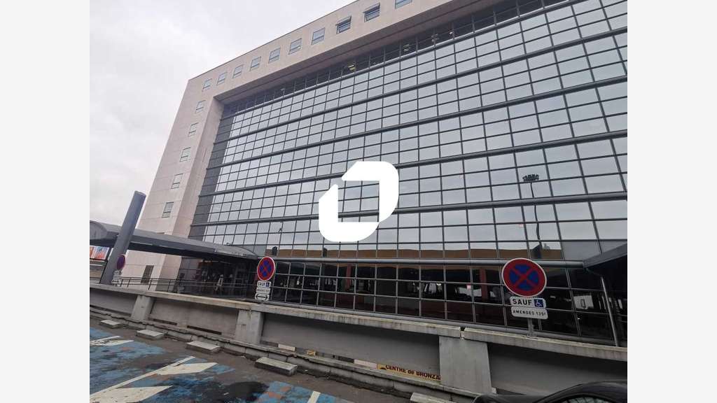 A louer Bureaux 93m² Creteil