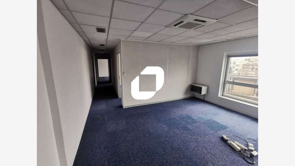 A louer Bureaux 93m² Creteil