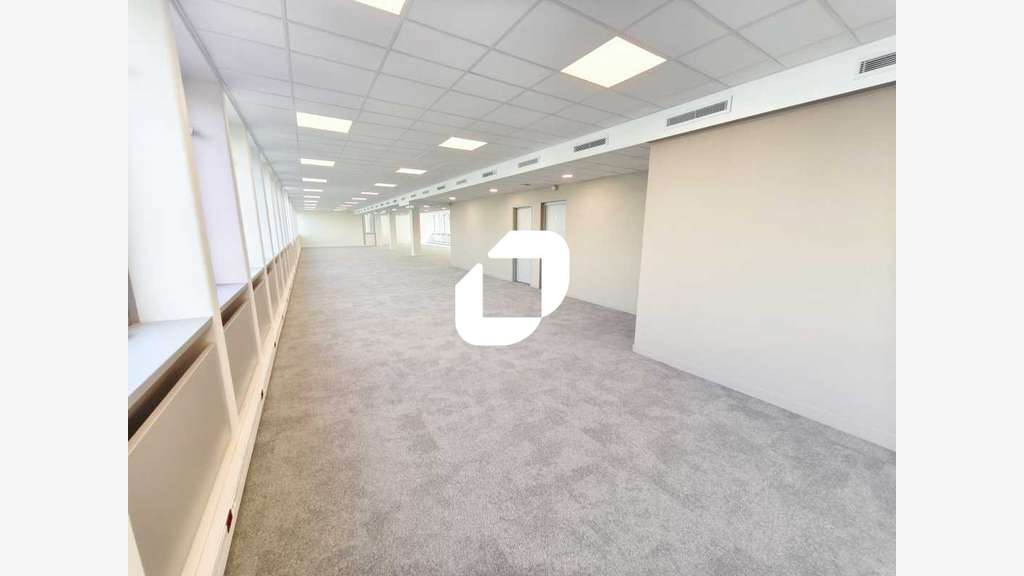 A louer Bureaux 310m² Creteil