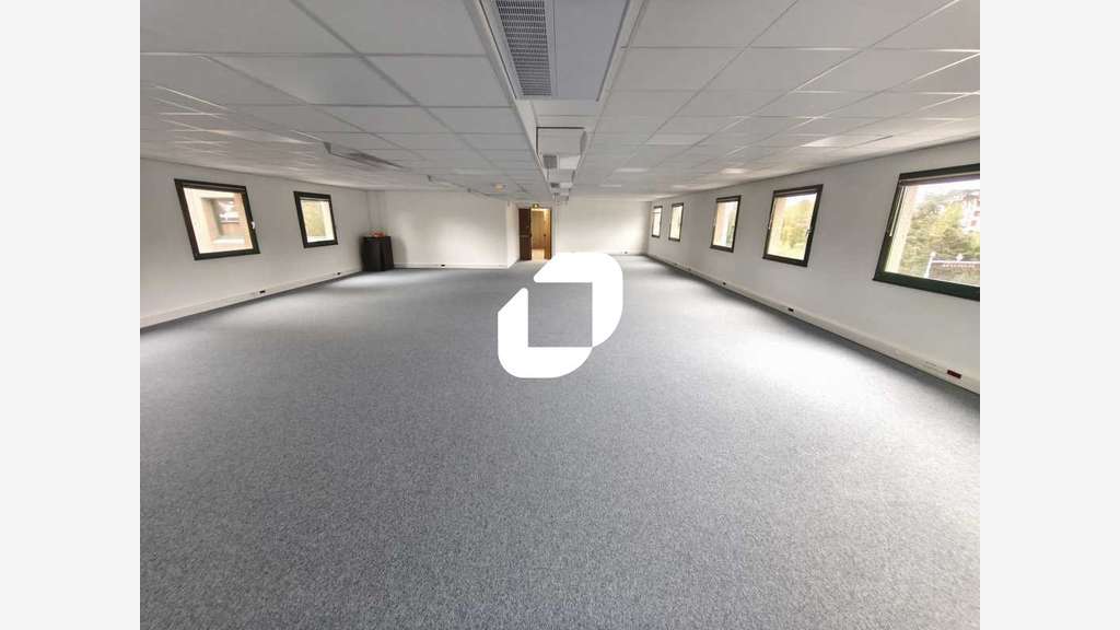 A louer Bureaux 183m² Creteil