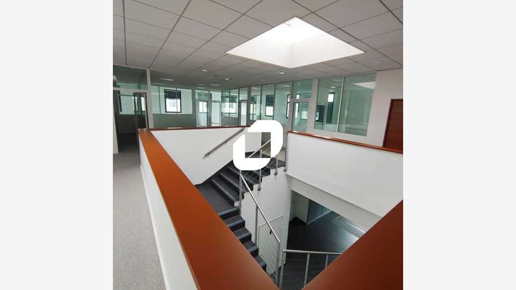 A louer Bureaux 720m² Creteil