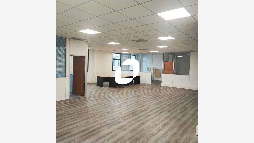 A louer Bureaux 720m² Creteil