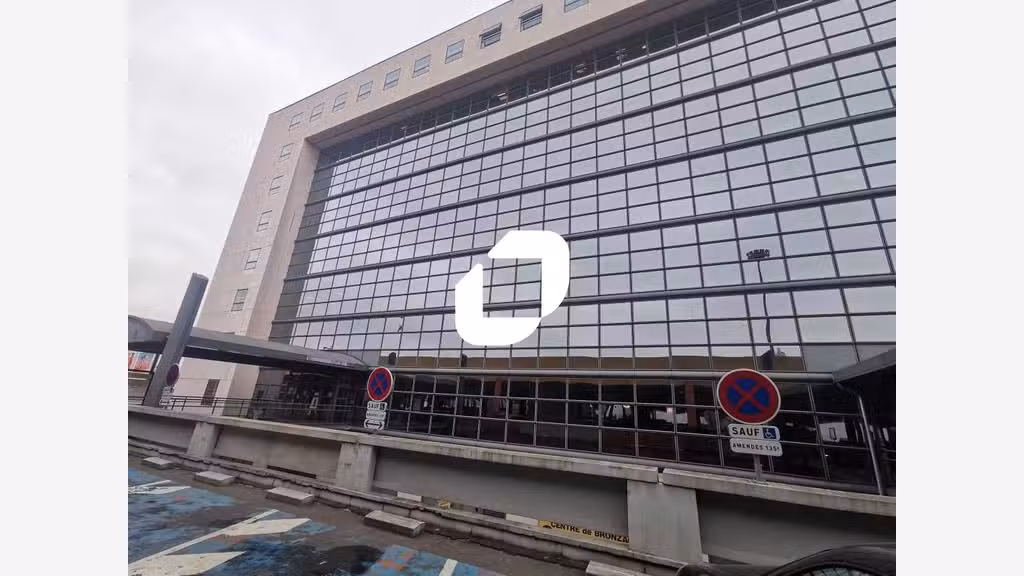 A louer Bureaux 93m² Creteil