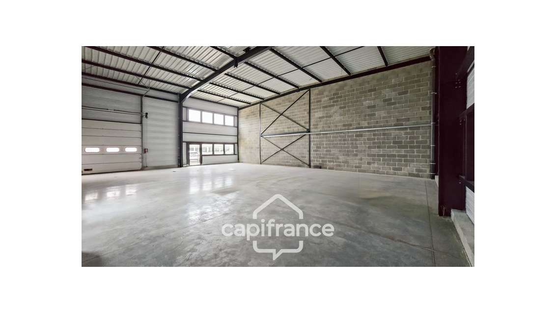 Local d'activités 202m² à louer ZI Chalon Nord