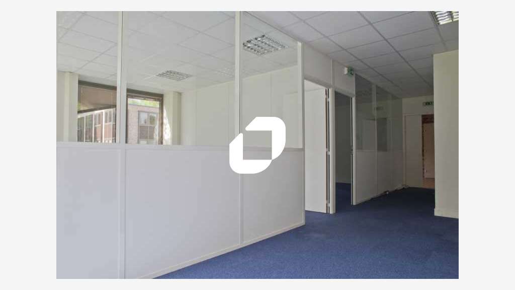 A louer Bureaux 98m² Croissy beaubourg