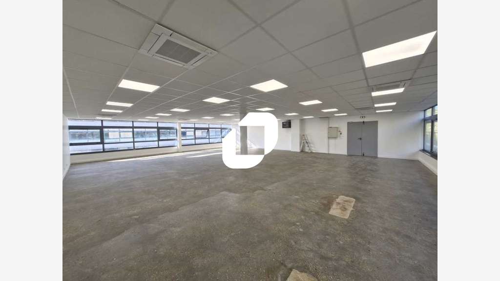 A louer Bureaux 140m² Croissy beaubourg