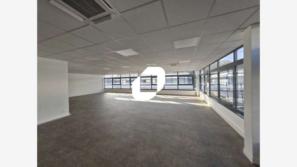 A louer Bureaux 140m² Croissy beaubourg