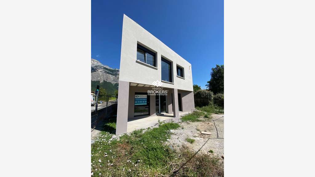 Bureaux neufs 84 et 93m² à louer à Crolles