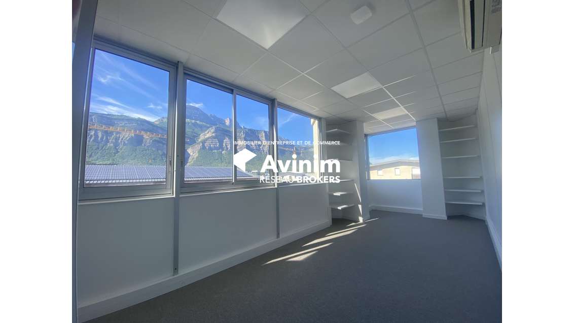 A louer ou vendre, plateau bureaux 100m² à Crolles
