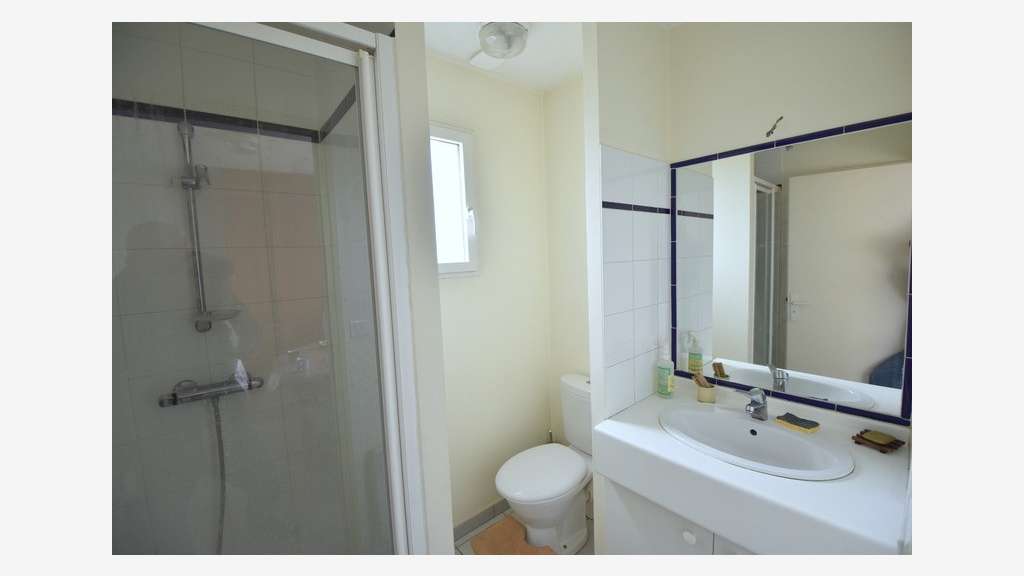 Local/bureau de 52m² à louer en ZA à Cugand (85)