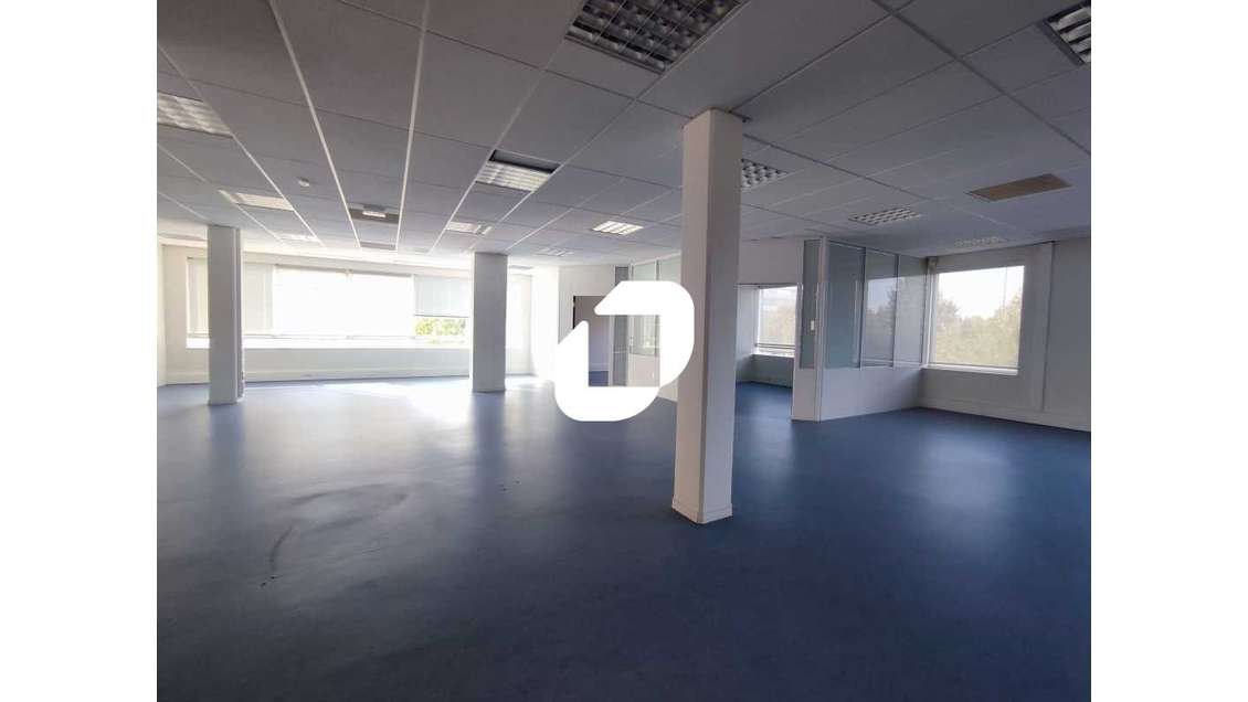 A louer Bureaux 280m² Dammarie les lys