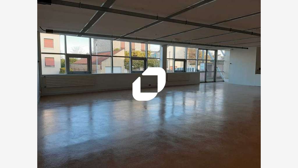 A louer Bureaux 280m² Dammarie les lys