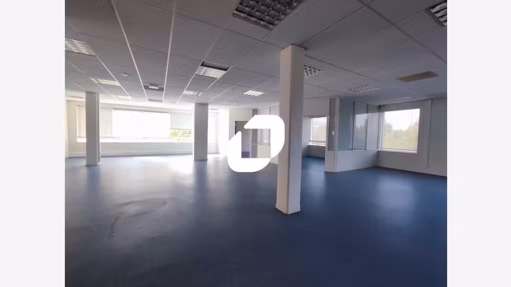 A louer Bureaux 280m² Dammarie les lys