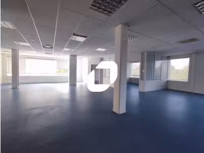 A louer Bureaux 280m² Dammarie les lys