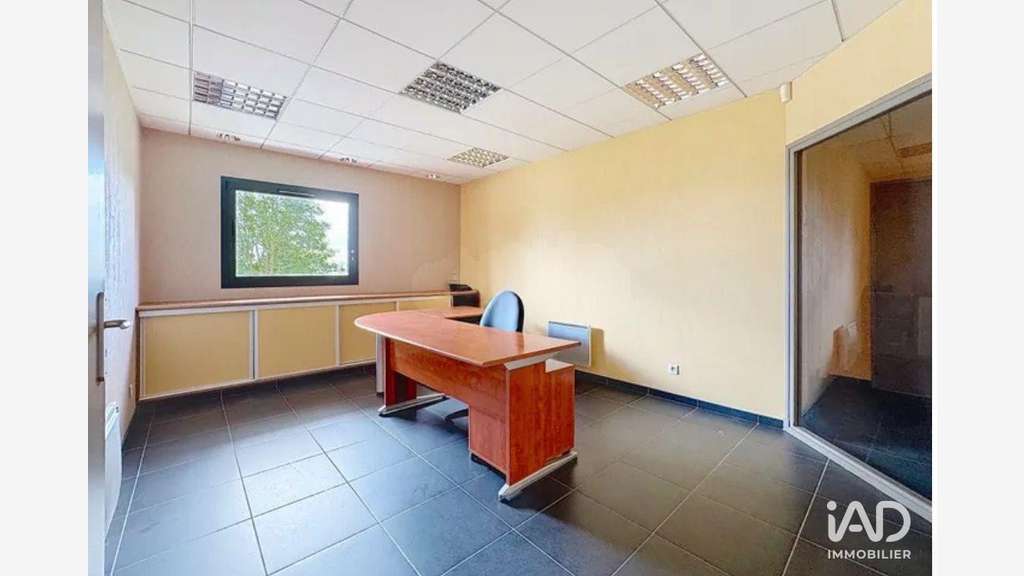 A louer plateau de bureaux 124m² à Courrières