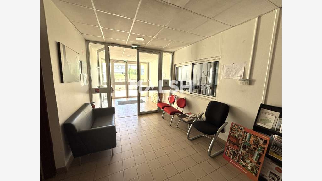 Bureaux à louer de 772m² divisibles à Dardilly