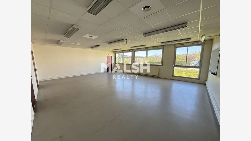 Bureaux à louer de 772m² divisibles à Dardilly