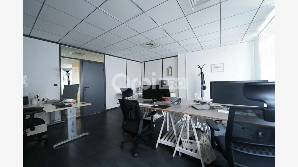Bureau à louer 150m² Zone Techlid Dardilly