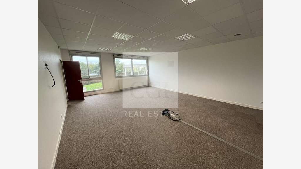 Bureaux de 50m² à 476m² à louer à Dardilly Techlid