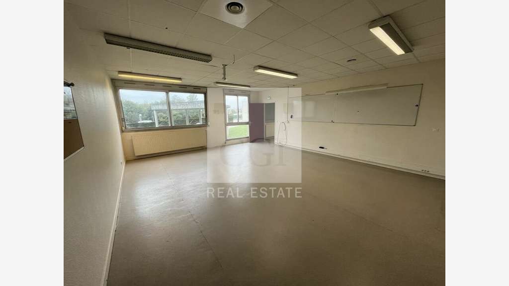 Bureaux de 50m² à 476m² à louer à Dardilly Techlid
