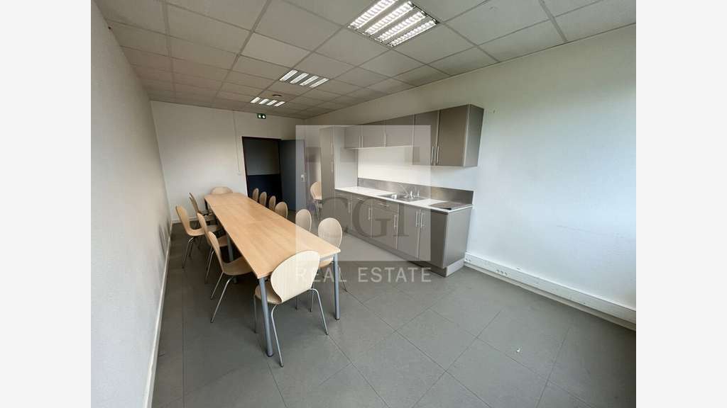 Bureaux de 50m² à 476m² à louer à Dardilly Techlid