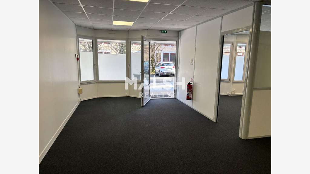 Bureaux à louer 115m² à Dardilly Jubin