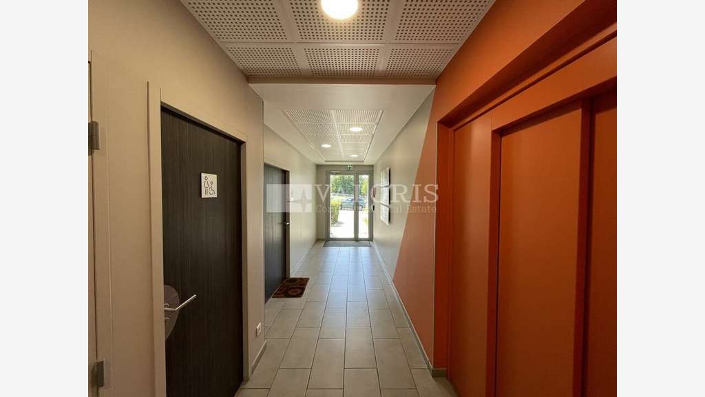 Bureaux 343m² à louer à Dardilly TECHLID