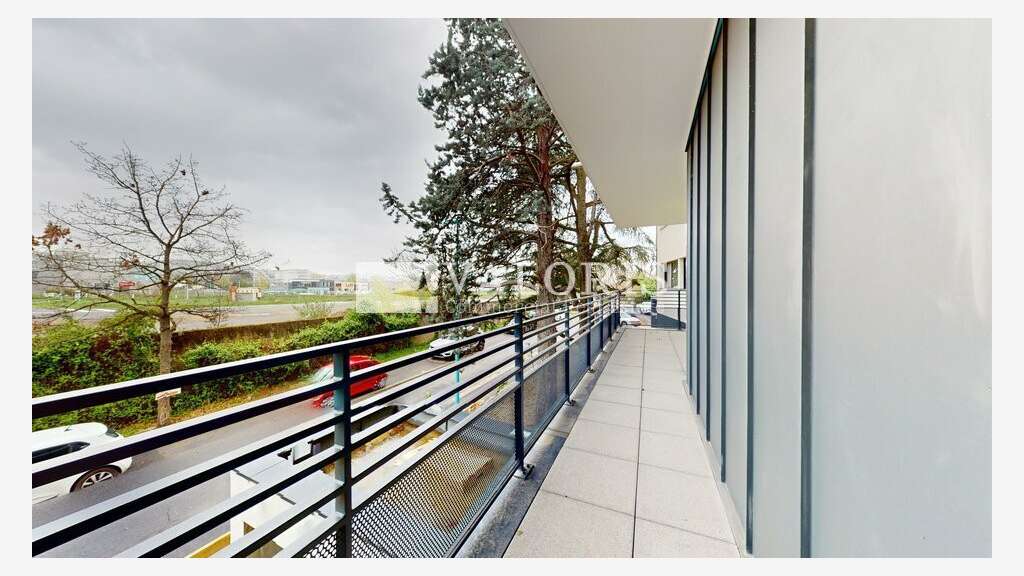 Bureaux neufs 857m² à louer à Dardilly 