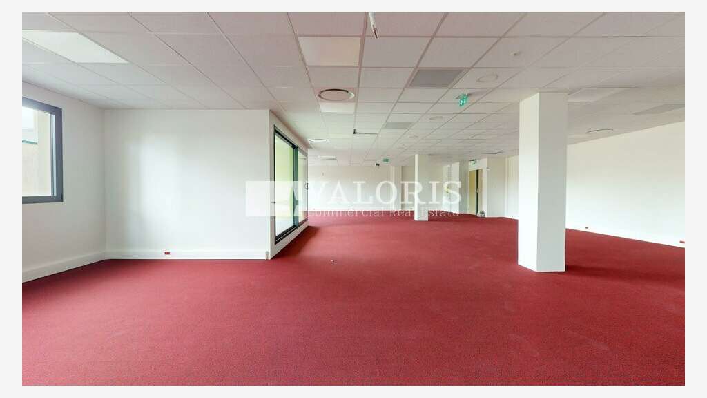 Bureaux neufs 857m² à louer à Dardilly 