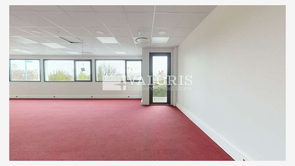 Bureaux neufs 857m² à louer à Dardilly 