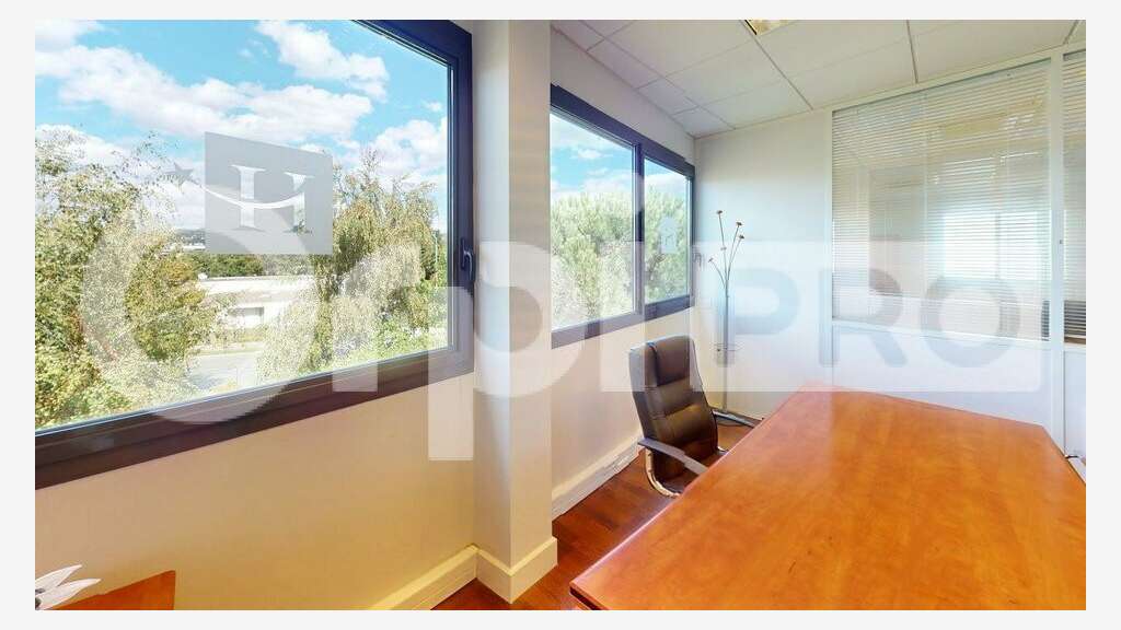 Loue bureau d'exception 264m² au coeur de Dardilly