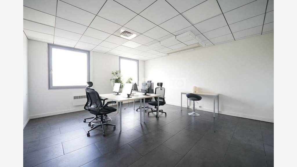 Bureau de 40m² à louer à Dardilly zone Techlid