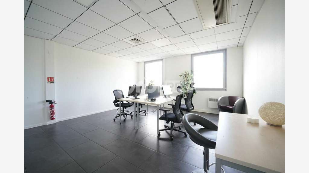 Bureau de 40m² à louer à Dardilly zone Techlid
