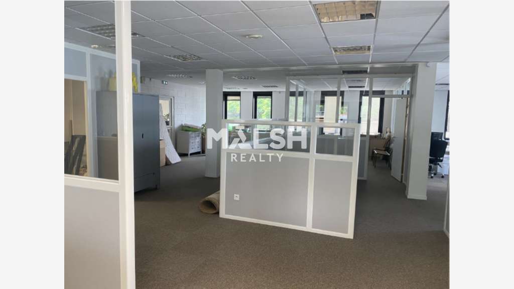 A louer bureaux de 700m² divisibles à Dardilly