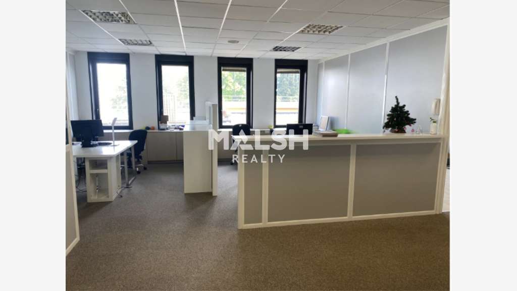 A louer bureaux de 700m² divisibles à Dardilly