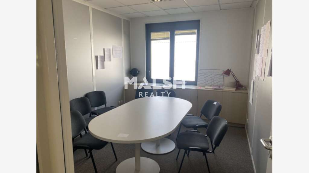 A louer bureaux de 700m² divisibles à Dardilly
