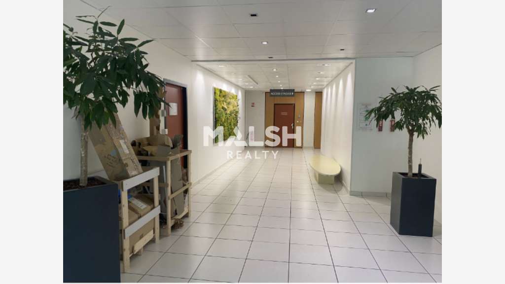 A louer bureaux de 700m² divisibles à Dardilly