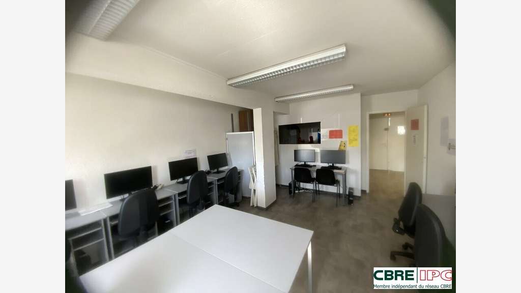 Location bureaux 151m² R+2 à Dax Sablar