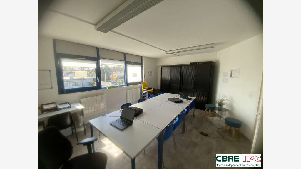 Location bureaux 151m² R+2 à Dax Sablar